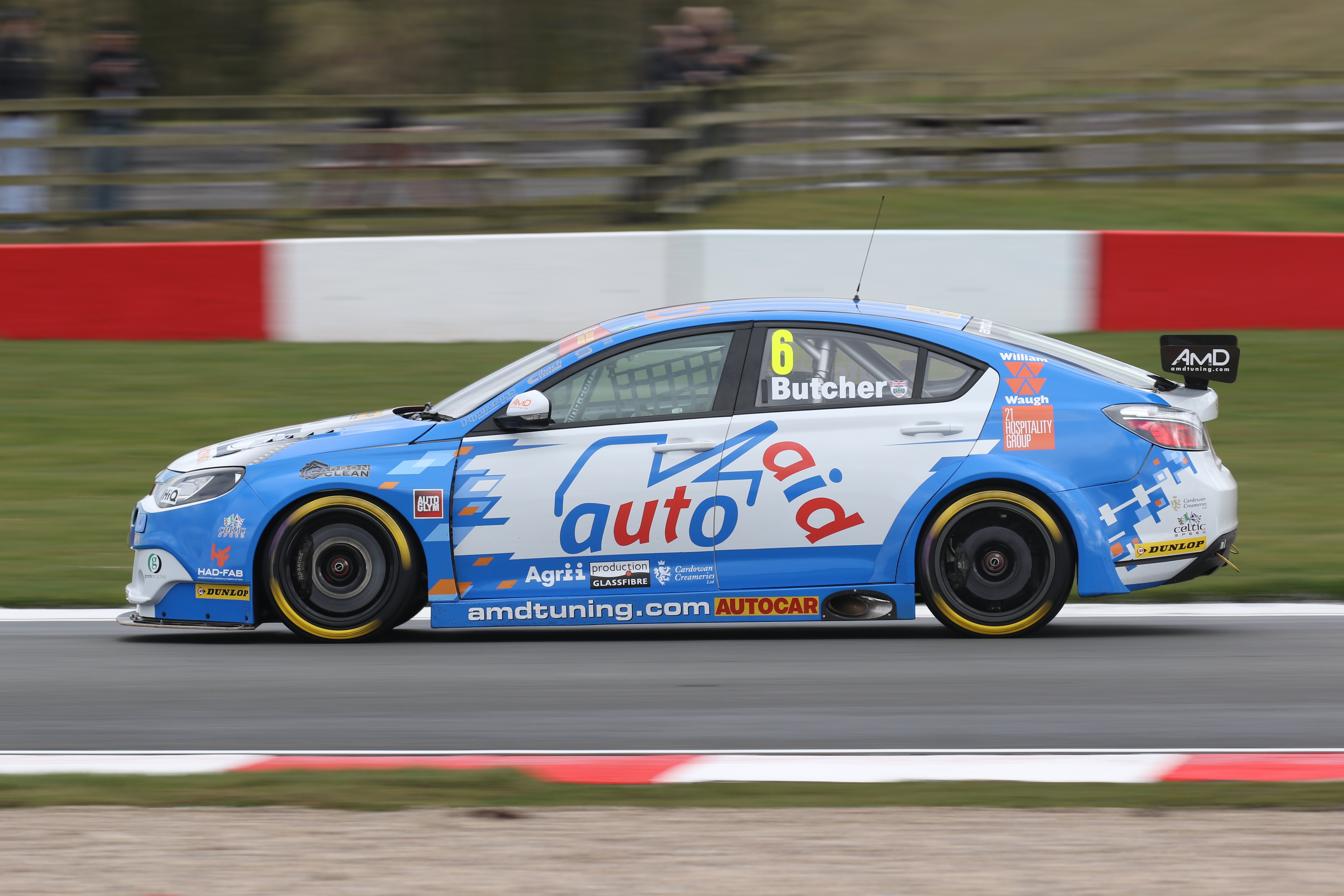 AmD MG6s look to continue good BTCC form - MG Car Club